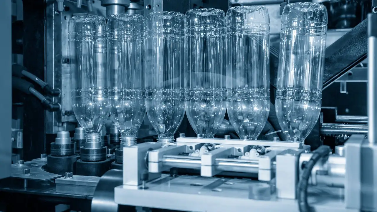 Your Ultimate OEM Strawberry Juice Partner – Ready for the Global Market 2025 4 PET Bottles for Strawberry Juice.