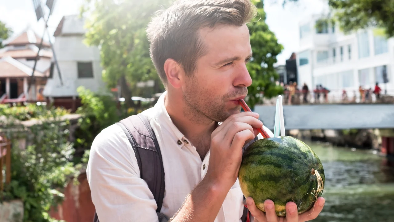 how-does-watermelon-juice-keep-you-cool-and-hydrated-nasami